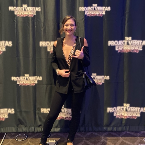 Meet your Posher, Lynn - Picture 4 of 12